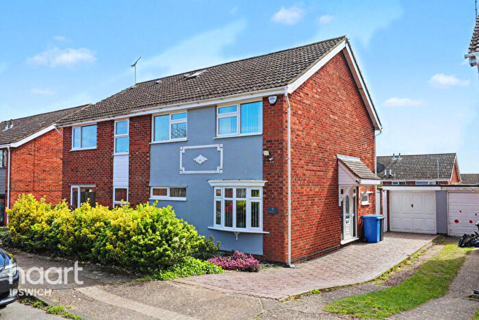 3 Bedroom Semi Detached House For Sale In Sawston Close, Ipswich, IP2