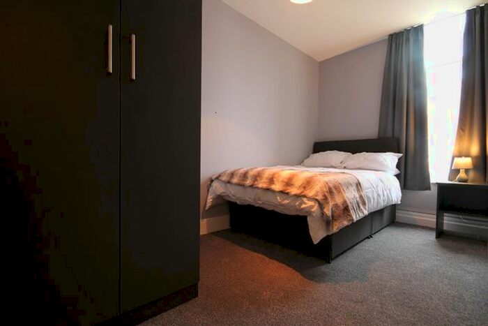 3 Bedroom Flat To Rent In Gallowgate Apartments, City Centre, NE1