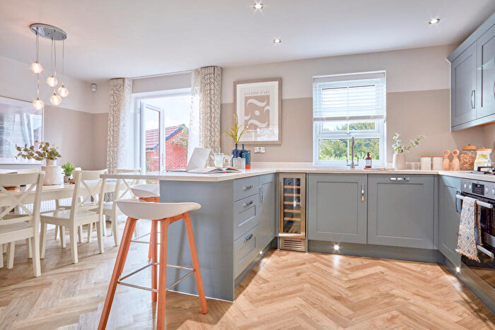 4 Bedroom Detached House For Sale In Winnycroft Lane, Matson, Gloucester, GL4