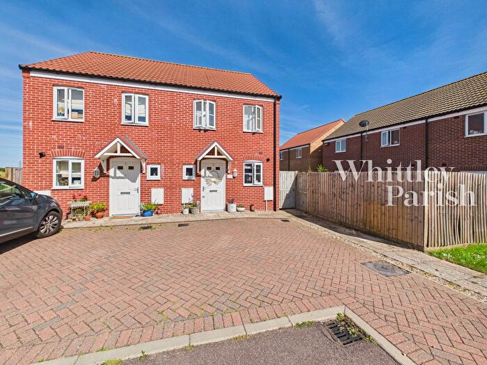 2 Bedroom Semi-Detached House For Sale In Bunting Drive, Diss, IP22