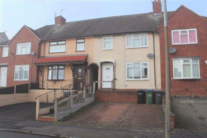 3 Bedroom Link Detached House To Rent In Edmonds Road, Oldbury, B68
