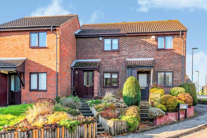 2 Bedroom Terraced House To Rent In Hollybrook Close, SO16