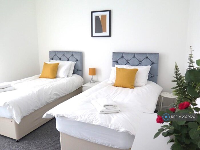 4 Bedroom Terraced House To Rent In Stoneley Road, Crewe, CW1