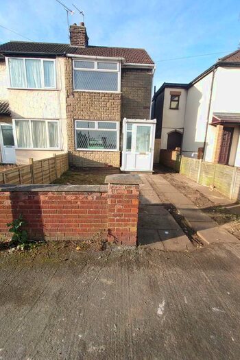 2 Bedroom Semi-Detached House To Rent In Sandhouse Crescent, Scunthorpe, DN16