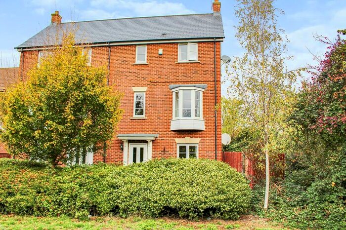 3 Bedroom Semi-Detached House To Rent In Rysy Court, Haydon End, Swindon, SN25