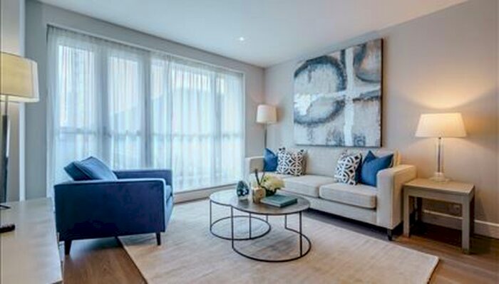 2 Bedroom Flat To Rent In Westferry Circus, London, E14