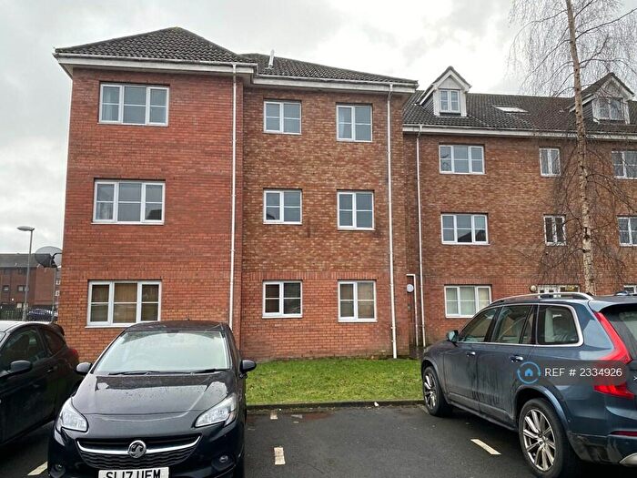 2 Bedroom Flat To Rent In Tullis Gardens, Glasgow, G40