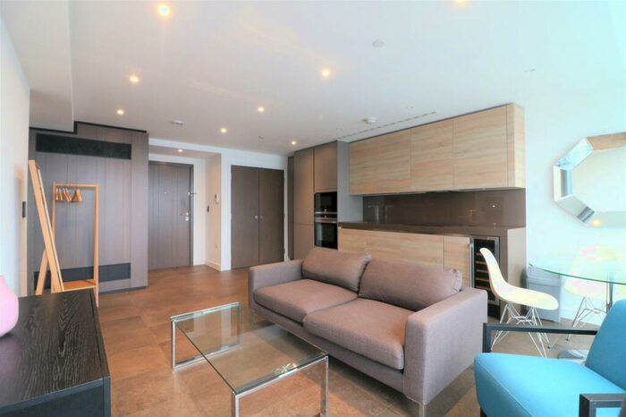 1 Bedroom Apartment To Rent In Chronicle Tower, B City Road, Angel, Shoreditch, London, EC1V