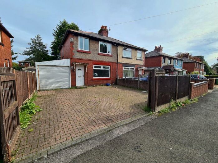 3 Bedroom Semi-Detached House To Rent In Gorton Street, Farnworth, Bolton, BL4