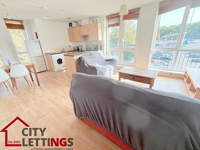 2 Bedroom Apartment To Rent In The Pavilion Russell Road Nottingham, NG7