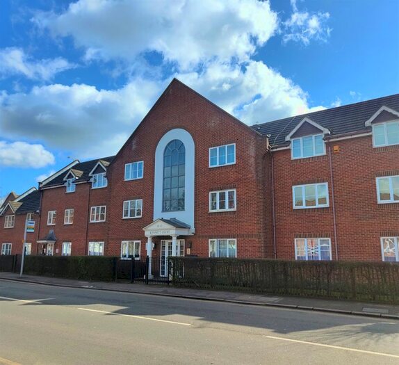 2 Bedroom Flat To Rent In Whippendell Road, Watford, WD18