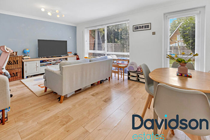 3 Bedroom Terraced House For Sale In Niall Close, Edgbaston, Birmingham, B15