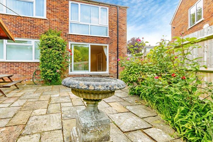 2 Bedroom Maisonette For Sale In Godstone Road, Caterham, Surrey, CR3