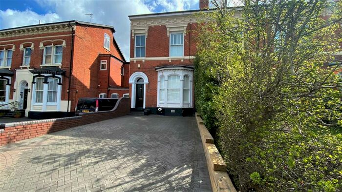 5 Bedroom House To Rent In Alcester Road, Moseley, B13