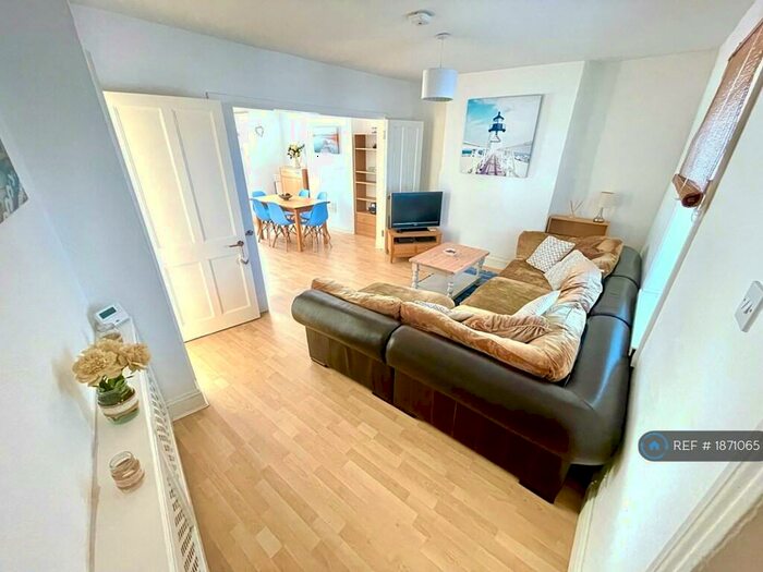 4 Bedroom End Of Terrace House To Rent In South View Place, Bournemouth, BH2