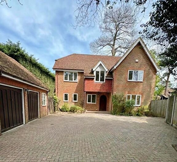 5 Bedroom Detached House To Rent In The Riding, Woking, GU21