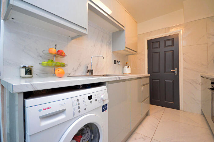 3 Bedroom Terraced House To Rent In Wilmington Gardens, Barking, IG11