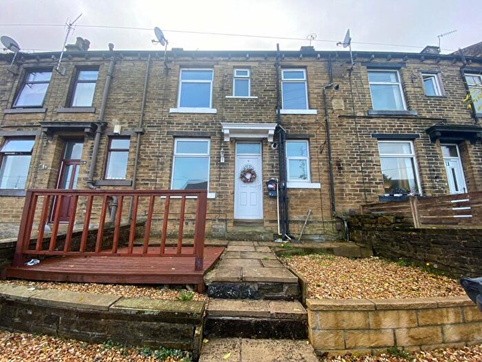 2 Bedroom Terraced House For Sale In Cranbrook Street, Clayton, Bradford, BD14