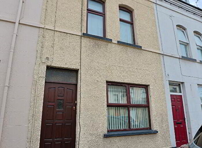 4 Bedroom Mid Terraced House For Sale In Burnbrae Avenue, Craigavon, BT62