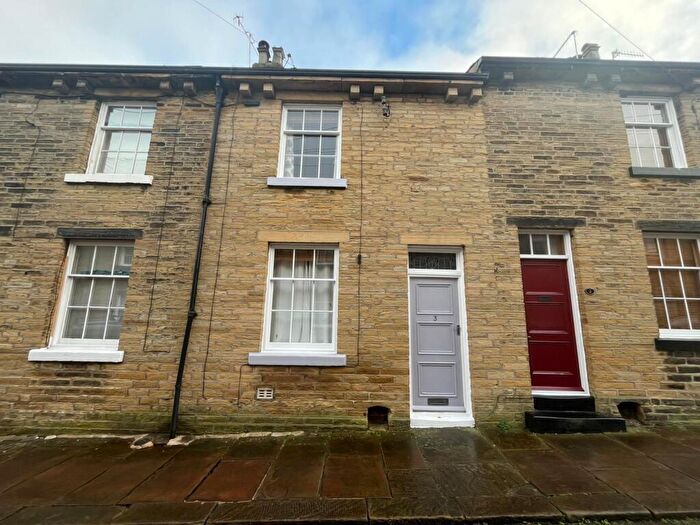 1 Bedroom House To Rent In Fanny Street, Shipley, BD18