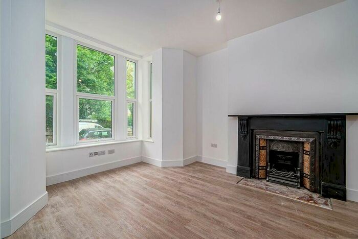 1 Bedroom Apartment To Rent In Connaught Avenue, Mutley Plain, Plymouth, PL4