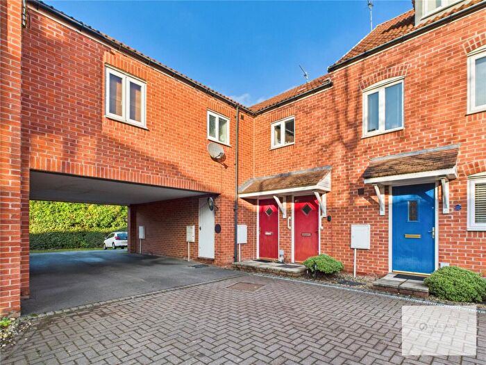 2 Bedroom Flat To Rent In Troilus Gardens, Hebburn, NE31