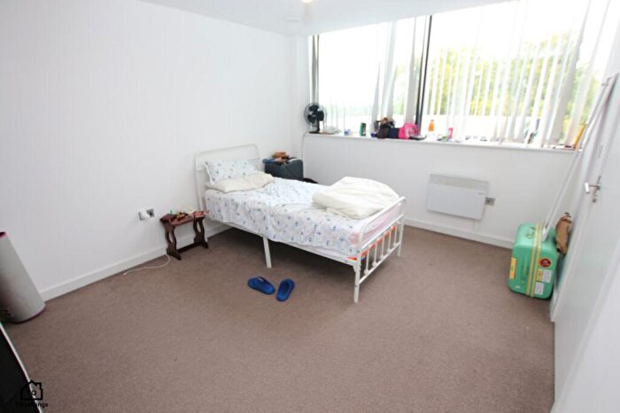 2 Bedroom Apartment To Rent In Trident Apartments, - Ashton Lane, Sale, M33