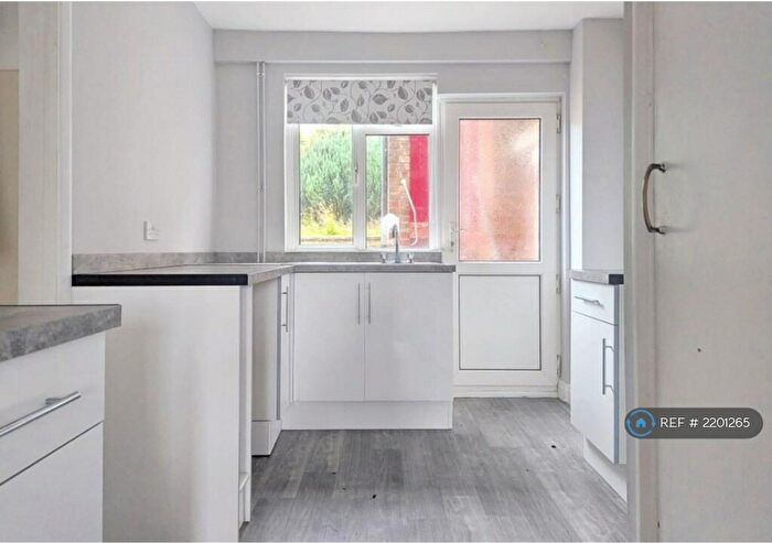 4 Bedroom Terraced House To Rent In Blackthorn Road, Reigate, RH2