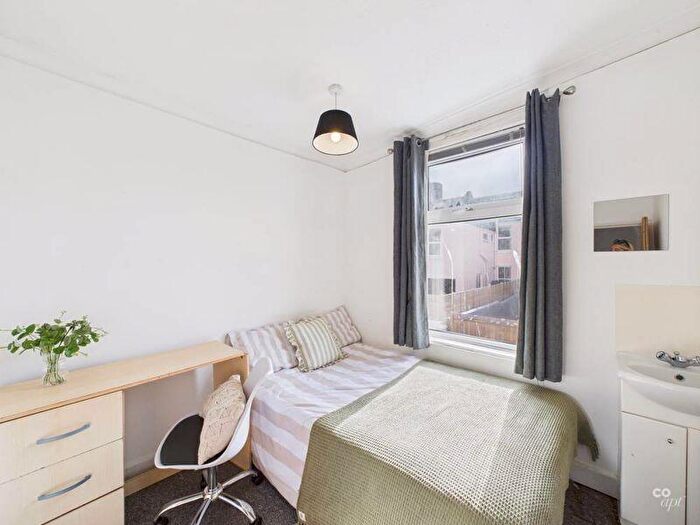 5 Bedroom Detached House To Rent In Totland Road, Brighton, BN2