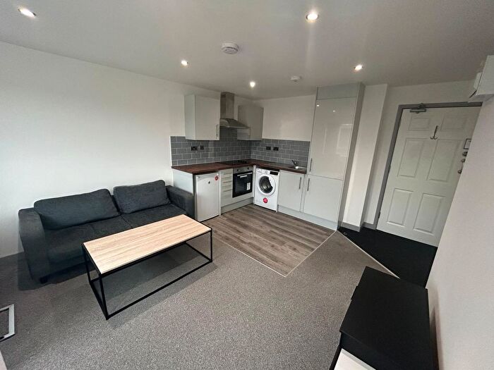 1 Bedroom Flat To Rent In Paragon Street, City Centre, Hull, HU1
