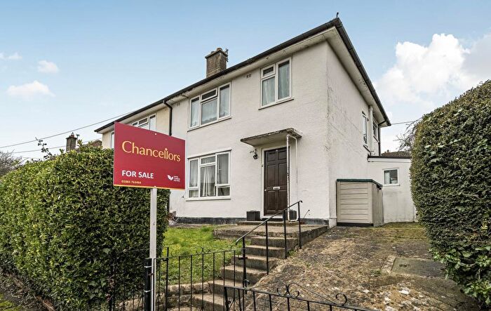 3 Bedroom Semi-Detached House For Sale In Stainfield Road, Oxford, OX3