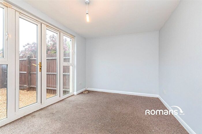 1 Bedroom Flat To Rent In Two Mile Hill Road, Bristol, Somerset, BS15