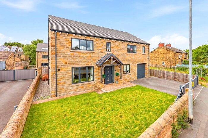 5 Bedroom Detached House For Sale In Wakefield Road, Drighlington, BD11