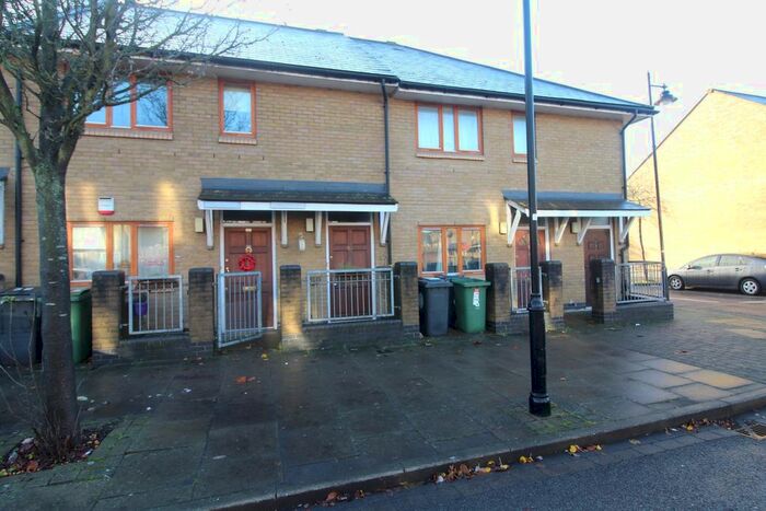 2 Bedroom Maisonette To Rent In Burnside Avenue, London, E4