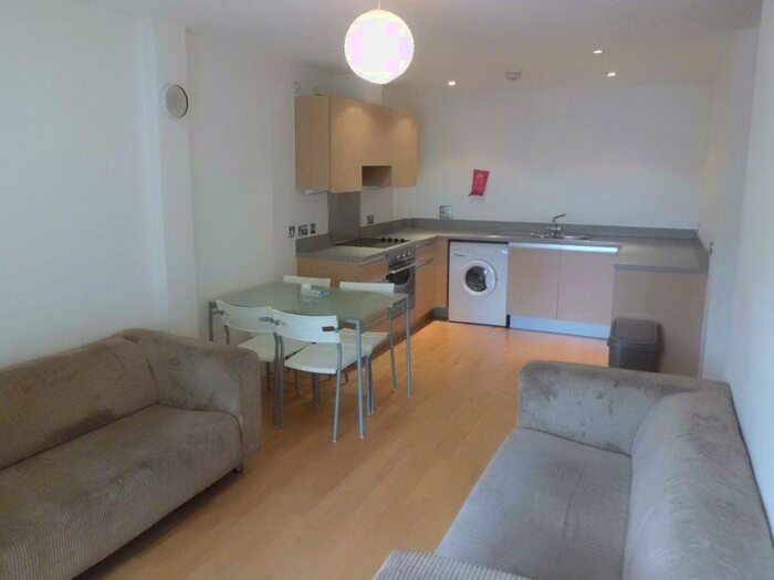 2 Bedroom Flat To Rent In Apt Dain Court, B29