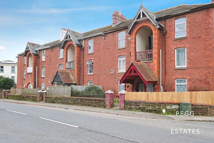 2 Bedroom Flat For Sale In Merritt Flats, Totnes Road, Paignton, TQ3