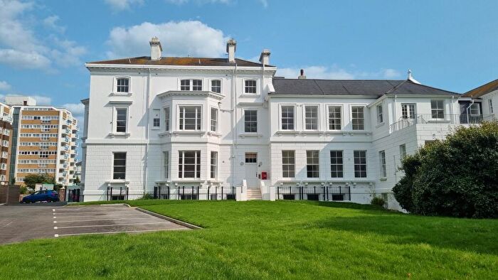 2 Bedroom Flat To Rent In Hartington Place, Eastbourne, BN21