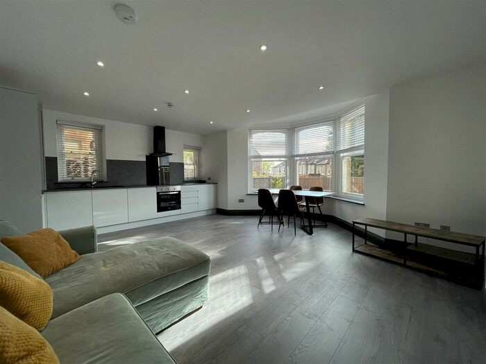 2 Bedroom Flat To Rent In Randall Road, Clifton, Bristol, BS8