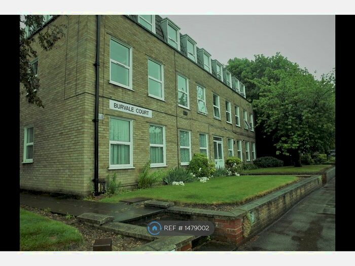 2 Bedroom Flat To Rent In Rickmansworth Road, Watford, WD18