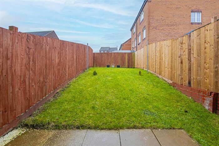 3 Bedroom End Of Terrace House For Sale In Lowry Close, Corby, NN18