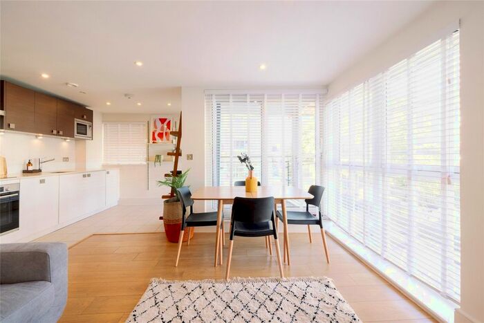 2 Bedroom Flat To Rent In Angel Wharf, Shepherdess Walk, N1