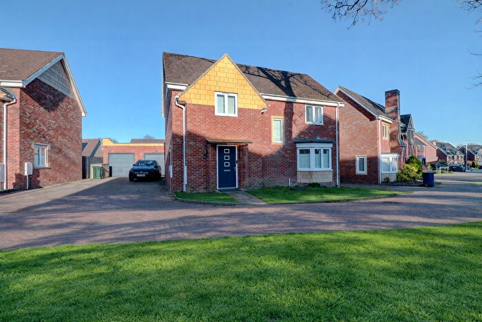 4 Bedroom Detached House To Rent In Trinity Circle, High Wycombe, Buckinghamshire, HP11