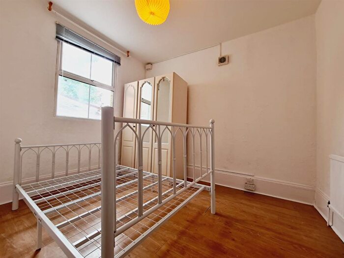 1 Bedroom Flat To Rent In Berners Road, London, N22