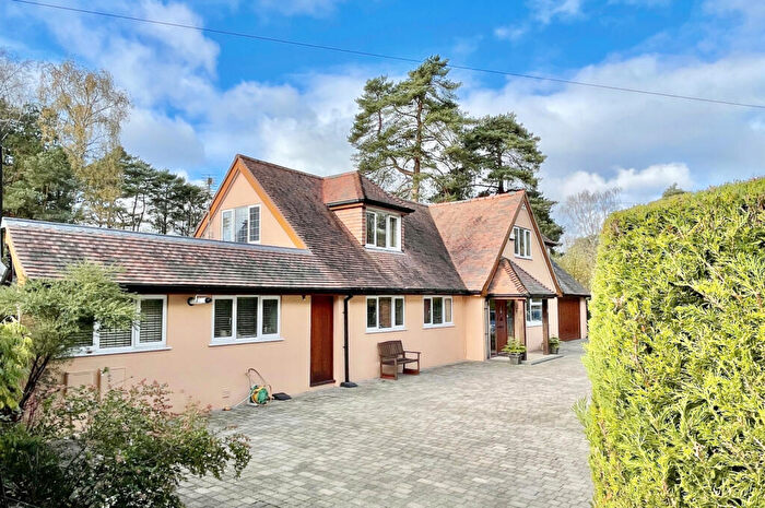 5 Bedroom Detached House For Sale In The Glade, Ashley Heath, BH24