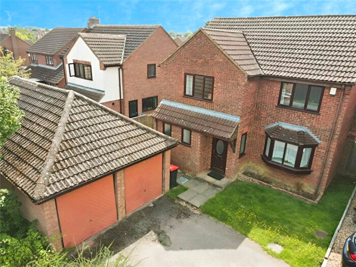 4 Bedroom Detached House For Sale In Normandy Way, Bletchley, Milton Keynes, MK3