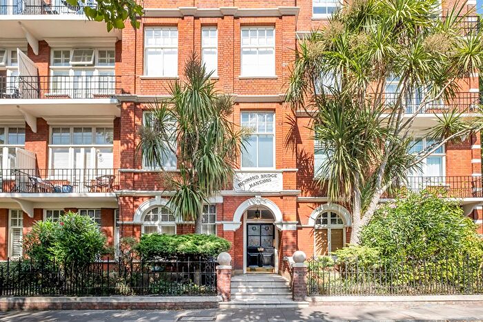 4 Bedroom Flat For Sale In Willoughby Road, Twickenham, TW1
