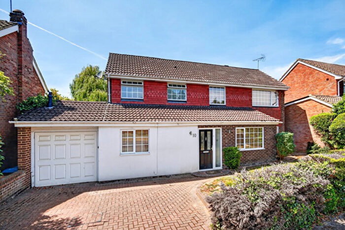 4 Bedroom Detached House For Sale In Lakeside, Bracknell, RG42