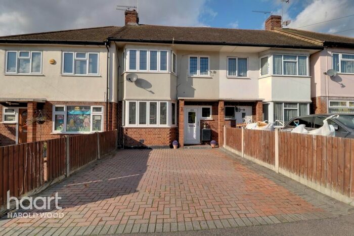 4 Bedroom Terraced House To Rent In Church Road, Romford, RM3
