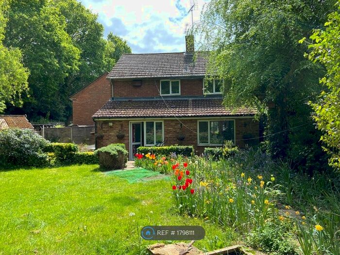 4 Bedroom End Of Terrace House To Rent In Preshaw Close, Southampton, SO16