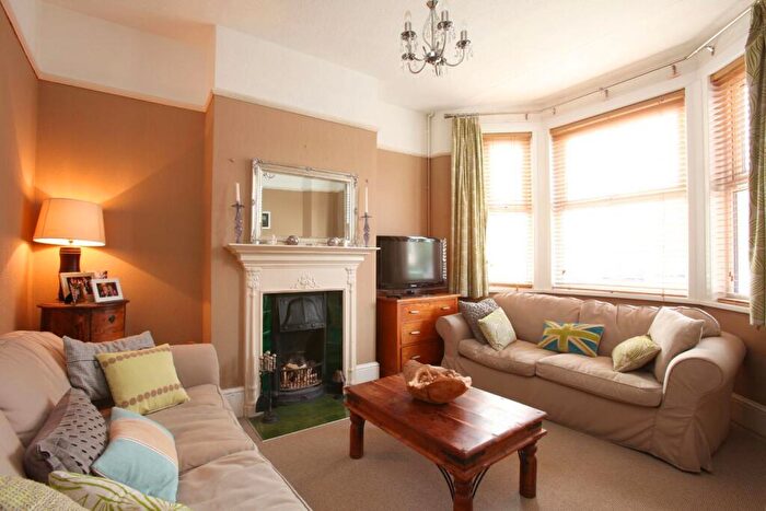3 Bedroom Terraced House To Rent In Gelligaer Street, Cathays, CF24